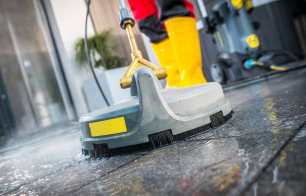 Best Pressure Washing Siding  in Bessemer, MI